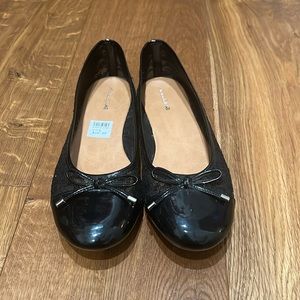American Eagle black flats